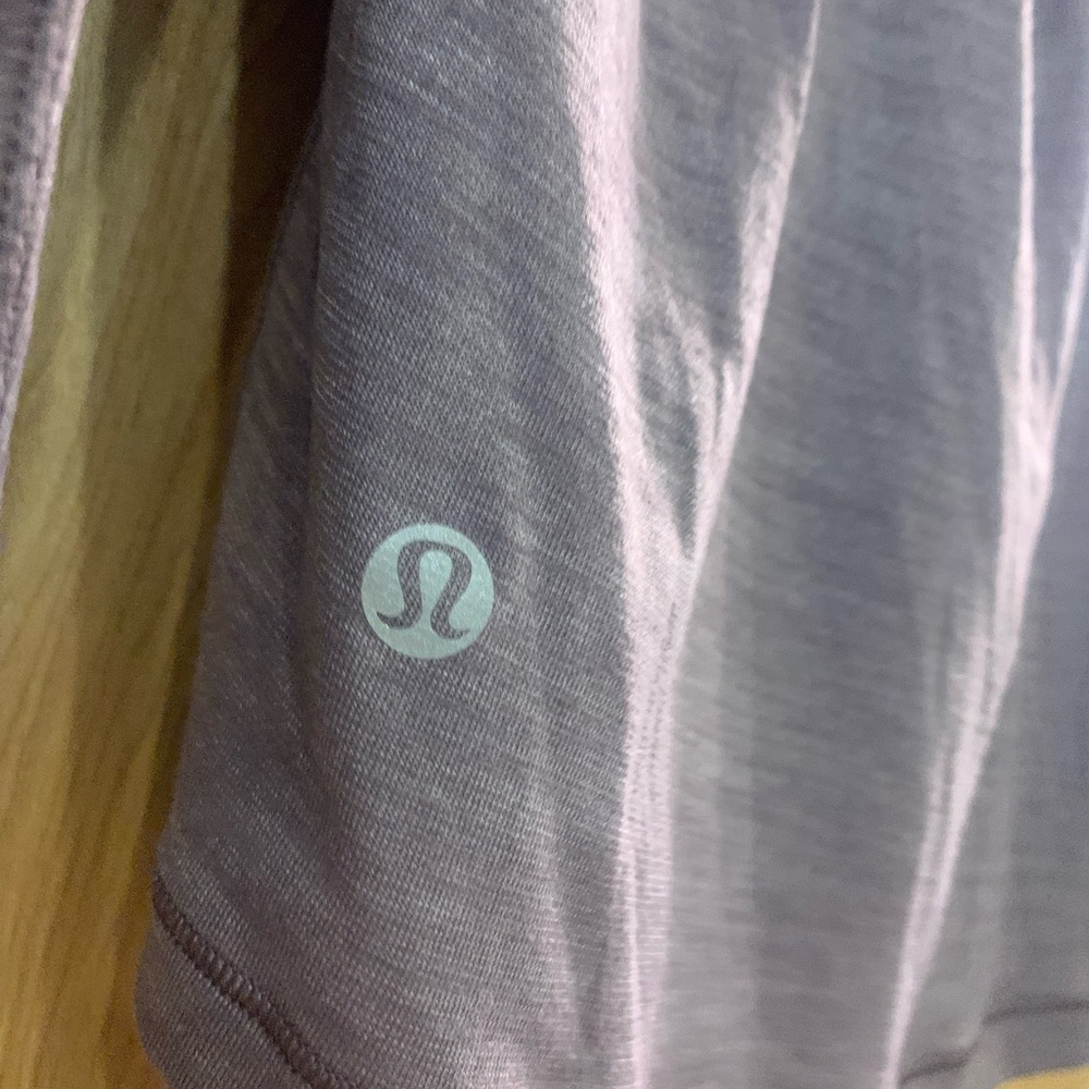 Lululemon sport top